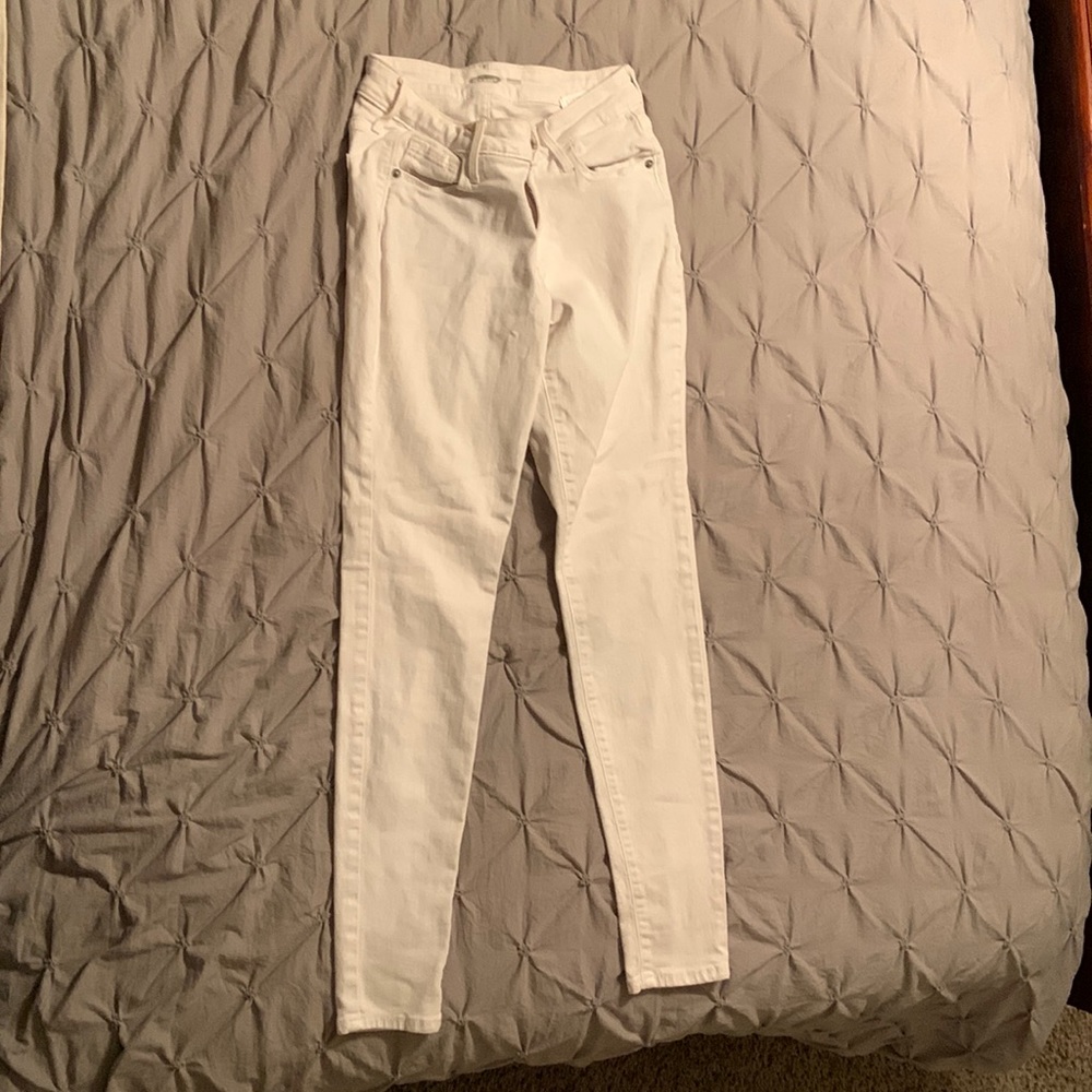 White skinny jeans